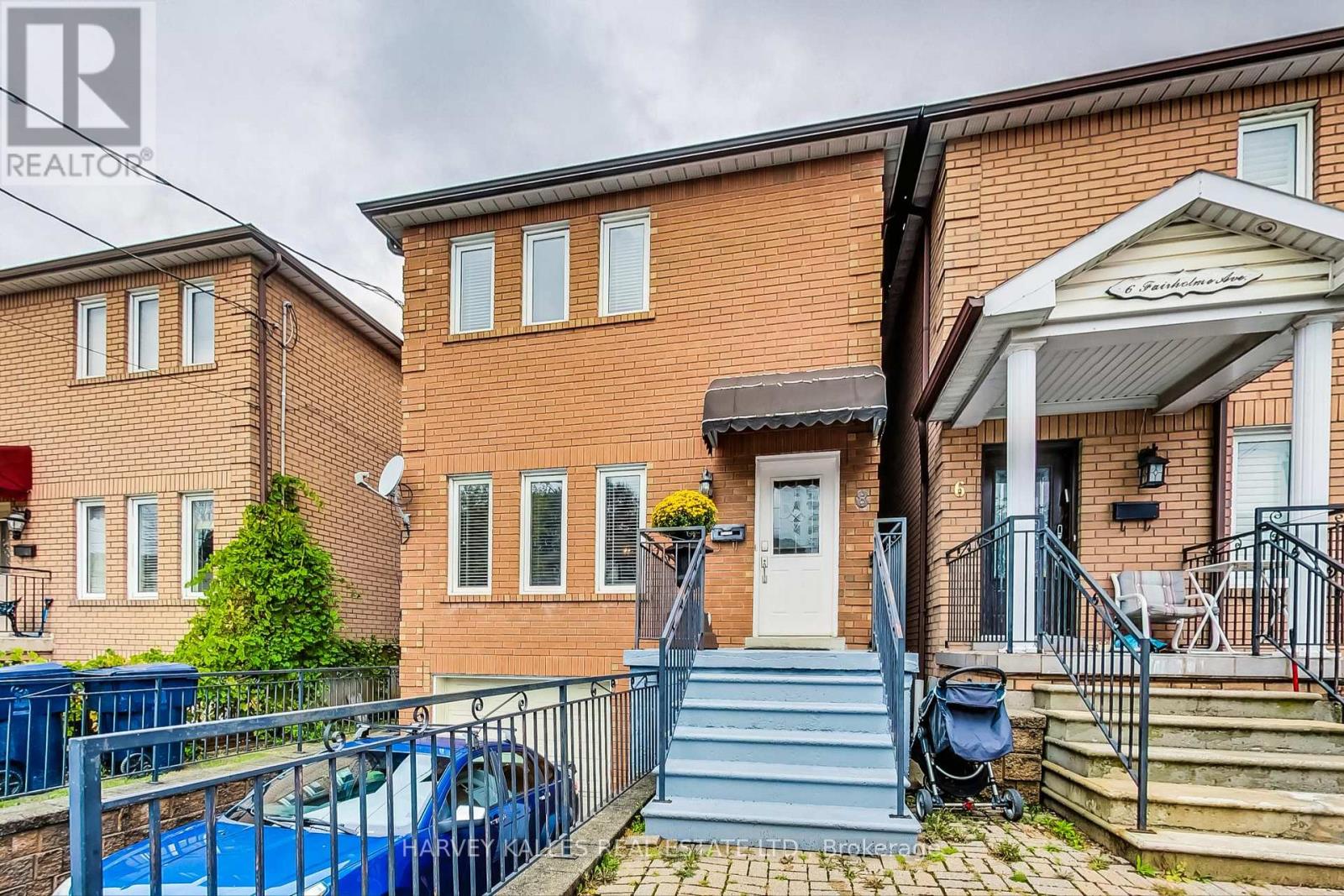 8 FAIRHOLME AVENUE, Toronto, Ontario