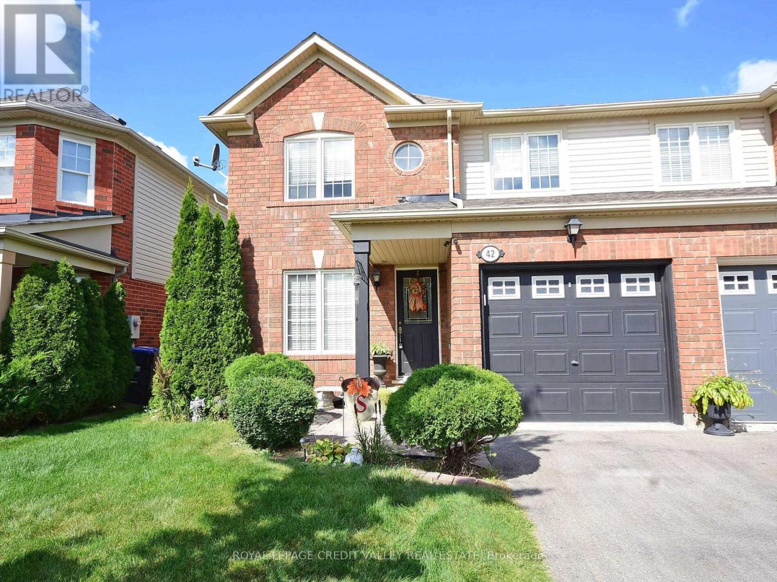 42 FRONTENAC CRESCENT, Brampton, Ontario