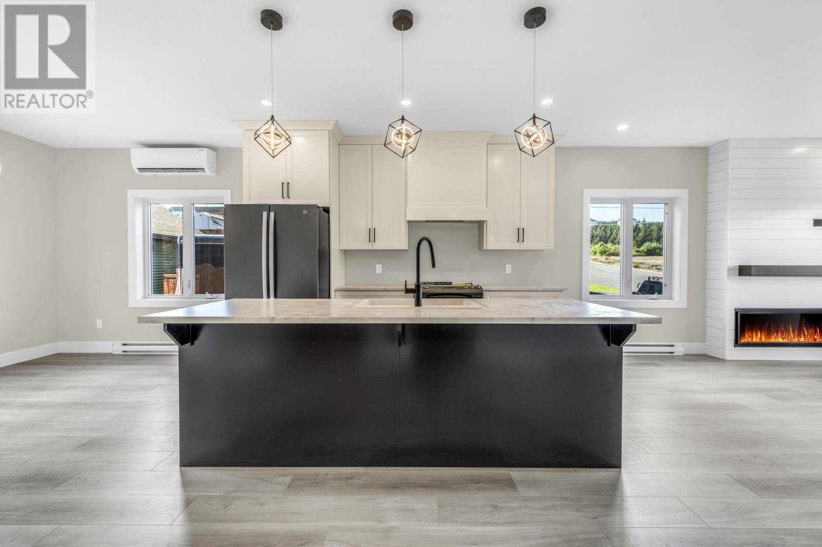 Property at 35 Markham Drive image 4