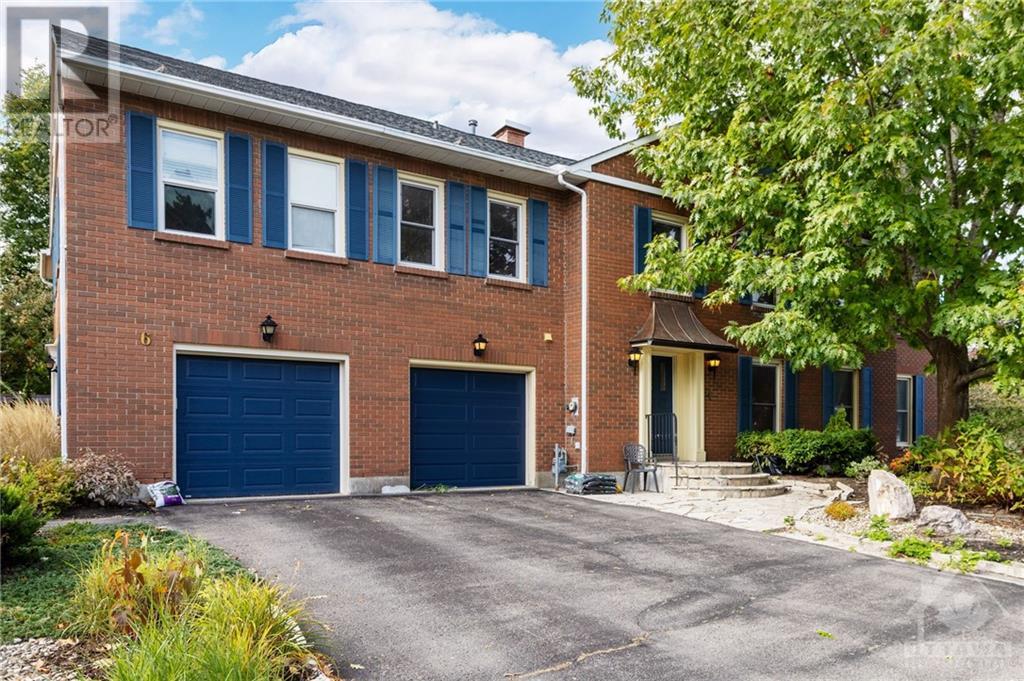 4 CHATSWORTH CRESCENT Ottawa