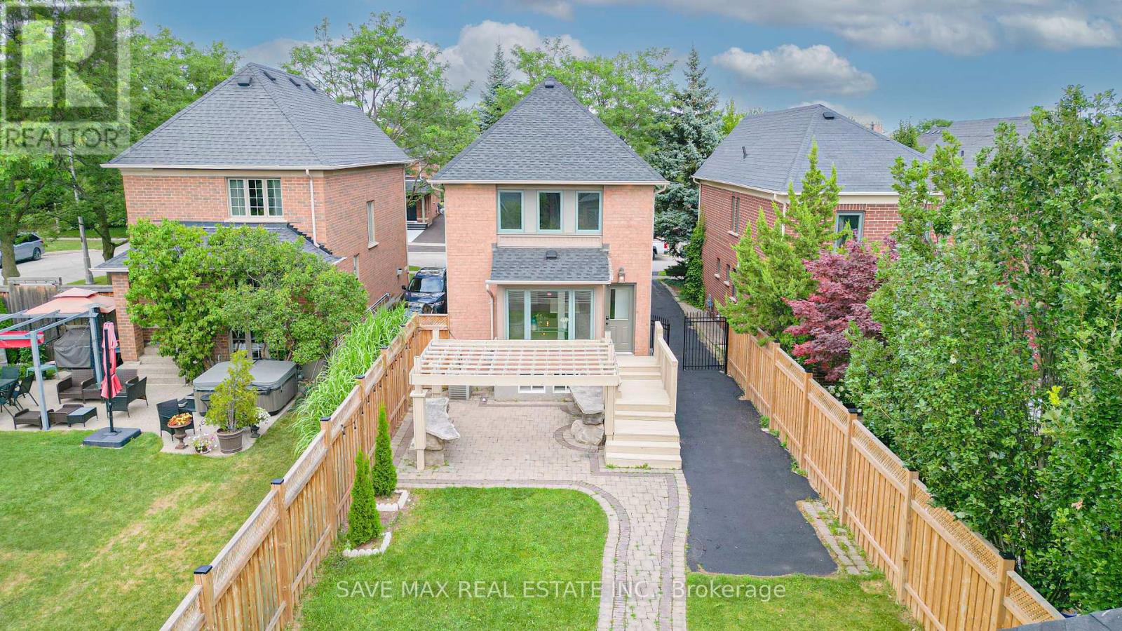 2651 Devonsley Crescent, Oakville, Ontario  L6H 6J2 - Photo 3 - W9416561