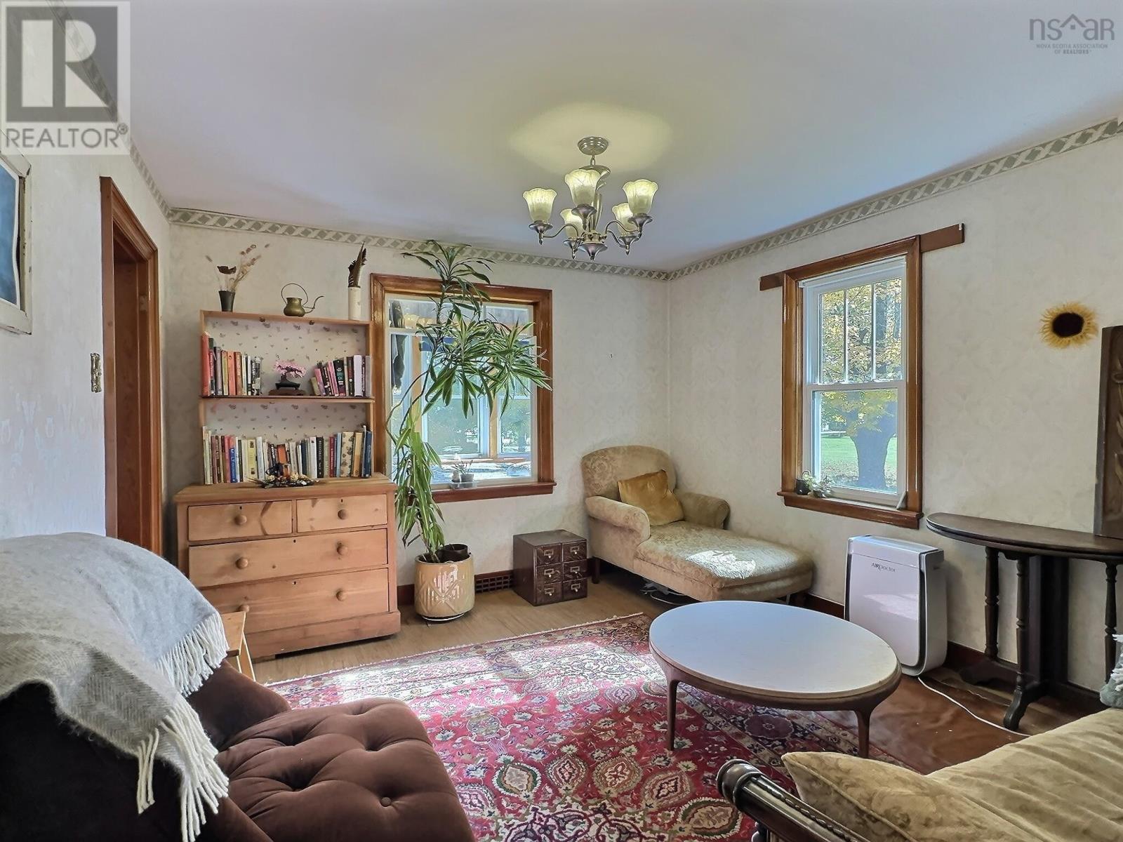 408 Salmon River Road, Valley, Nova Scotia  B6L 4E4 - Photo 5 - 202424909