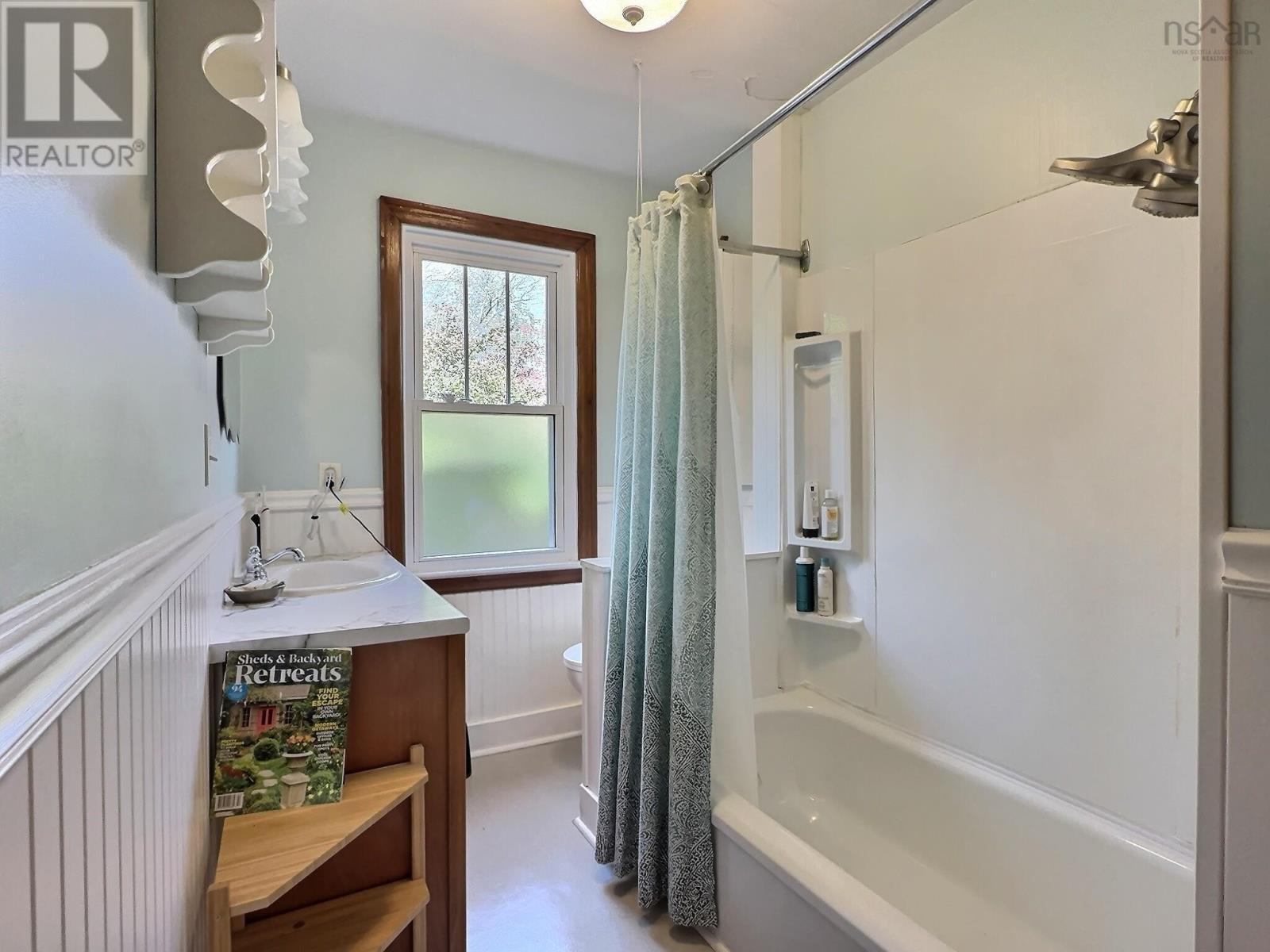 408 Salmon River Road, Valley, Nova Scotia  B6L 4E4 - Photo 7 - 202424909