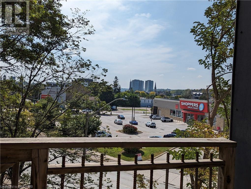 68 Roseview AvenueCambridge, Ontario  N1R 4A7 - Photo 4 - X10404255