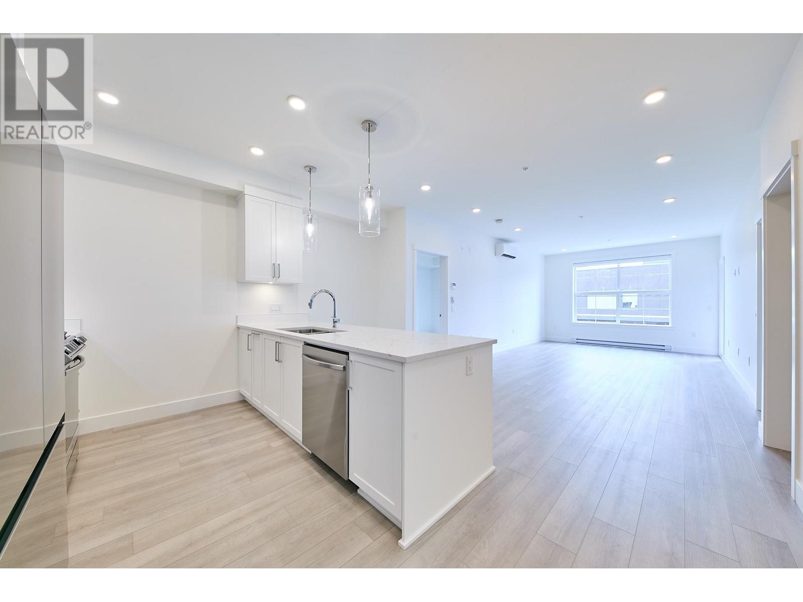 209 22633 SELKIRK AVENUE, Maple Ridge, British Columbia One Percent