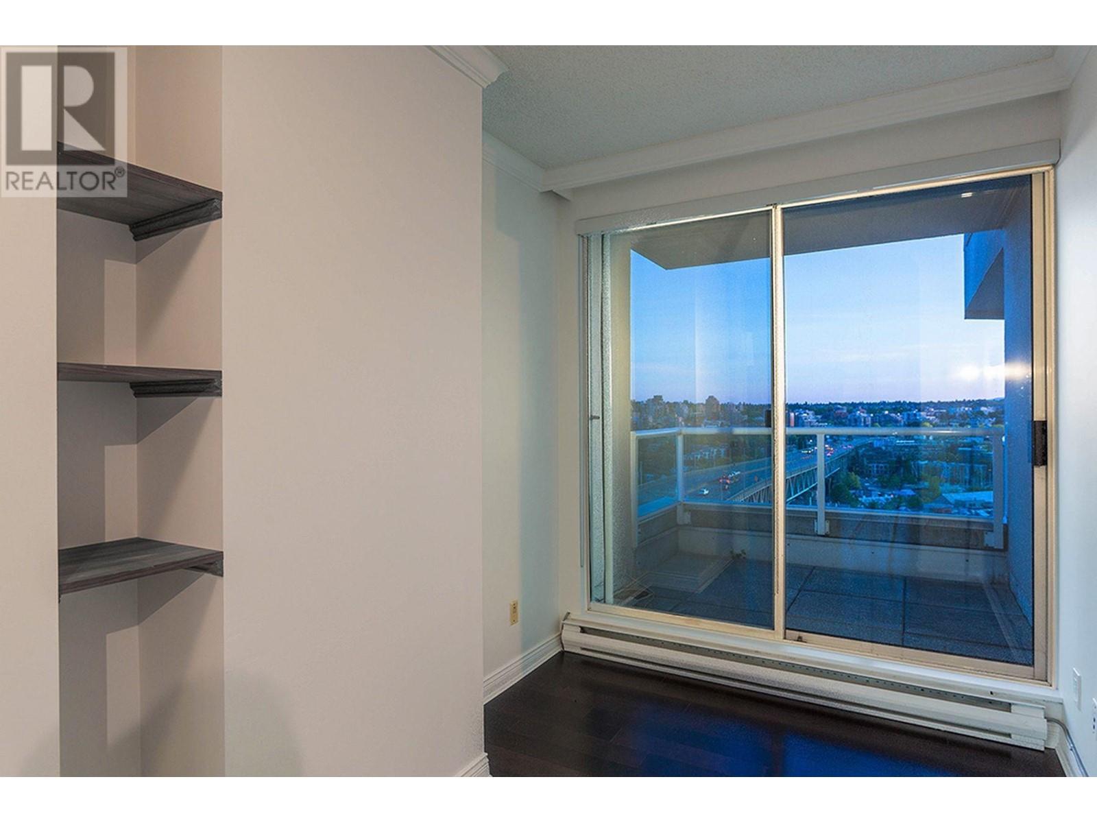 Listing Picture 21 of 40 : 2304 1500 HOWE STREET, Vancouver / 溫哥華 - 魯藝地產 Yvonne Lu Group - MLS Medallion Club Member