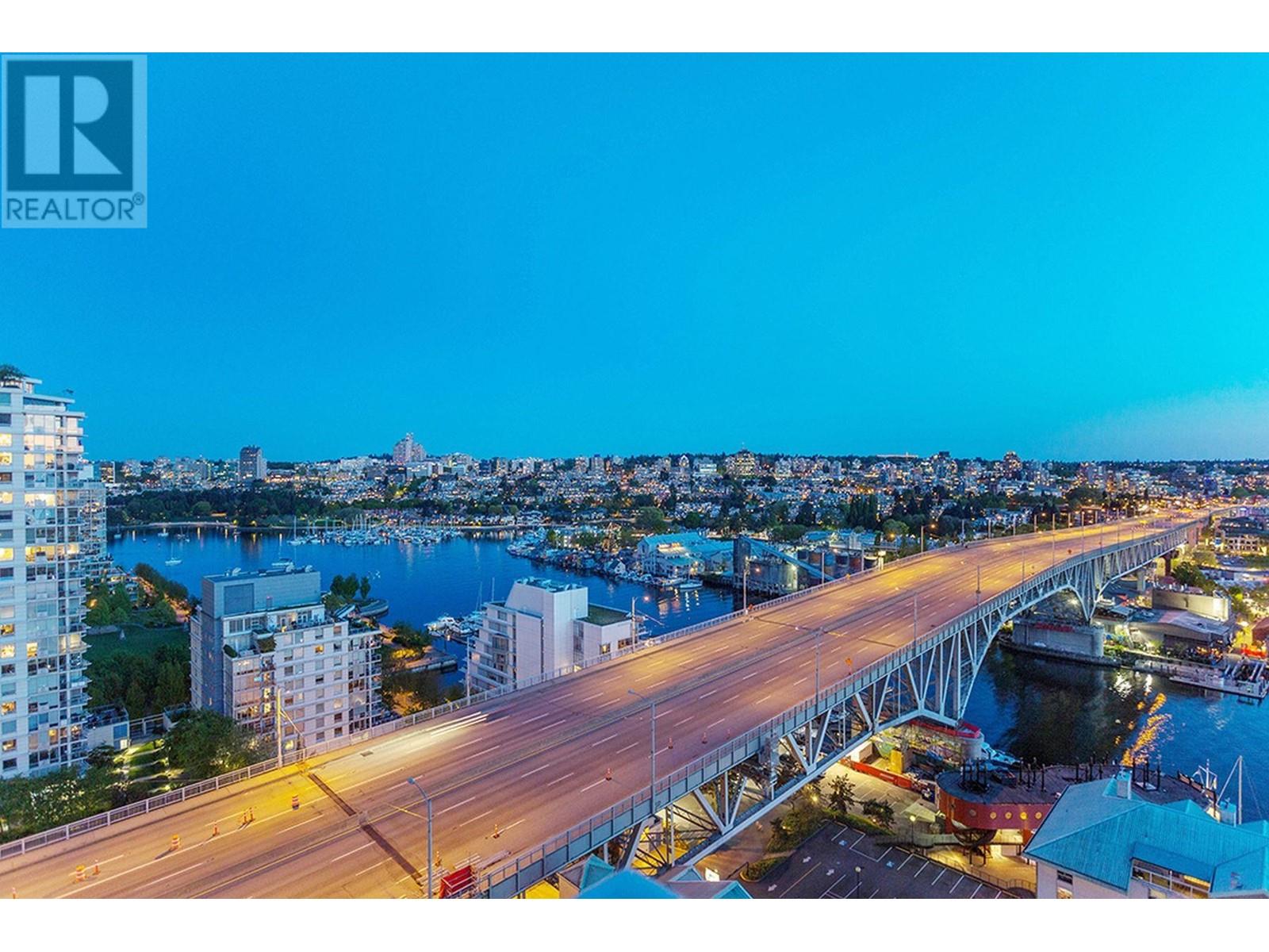 Listing Picture 31 of 40 : 2304 1500 HOWE STREET, Vancouver / 溫哥華 - 魯藝地產 Yvonne Lu Group - MLS Medallion Club Member