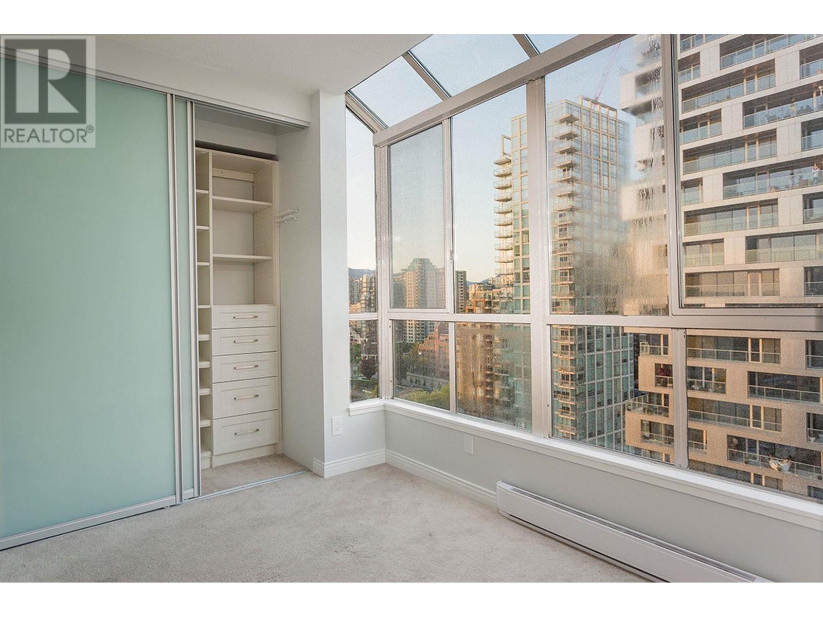 Listing Picture 17 of 40 : 2304 1500 HOWE STREET, Vancouver / 溫哥華 - 魯藝地產 Yvonne Lu Group - MLS Medallion Club Member