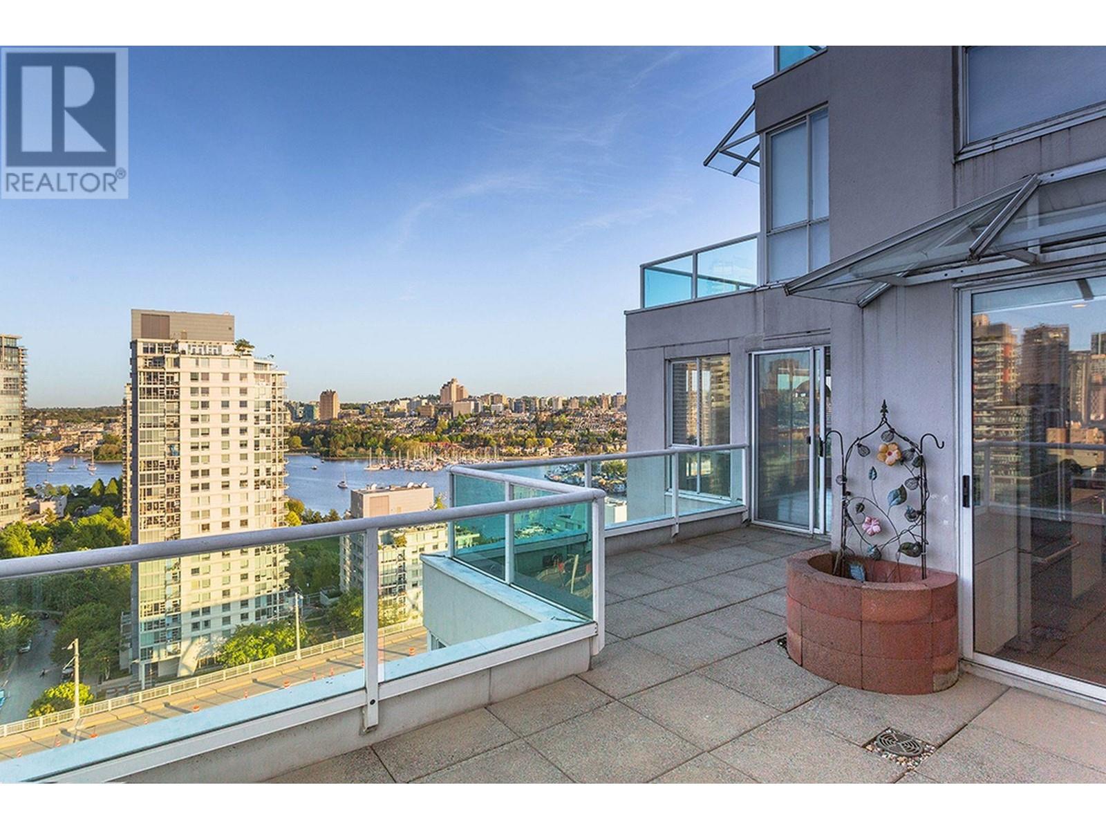 Listing Picture 38 of 40 : 2304 1500 HOWE STREET, Vancouver / 溫哥華 - 魯藝地產 Yvonne Lu Group - MLS Medallion Club Member