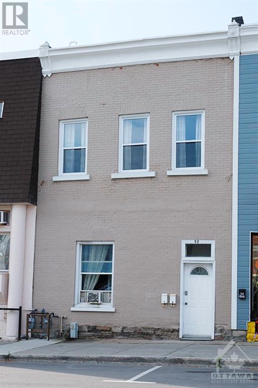 52 Madawaska Street, Arnprior, Ontario  K7S 1R9 - Photo 1 - 1413079