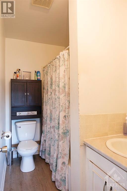 52 Madawaska Street, Arnprior, Ontario  K7S 1R9 - Photo 16 - 1413079