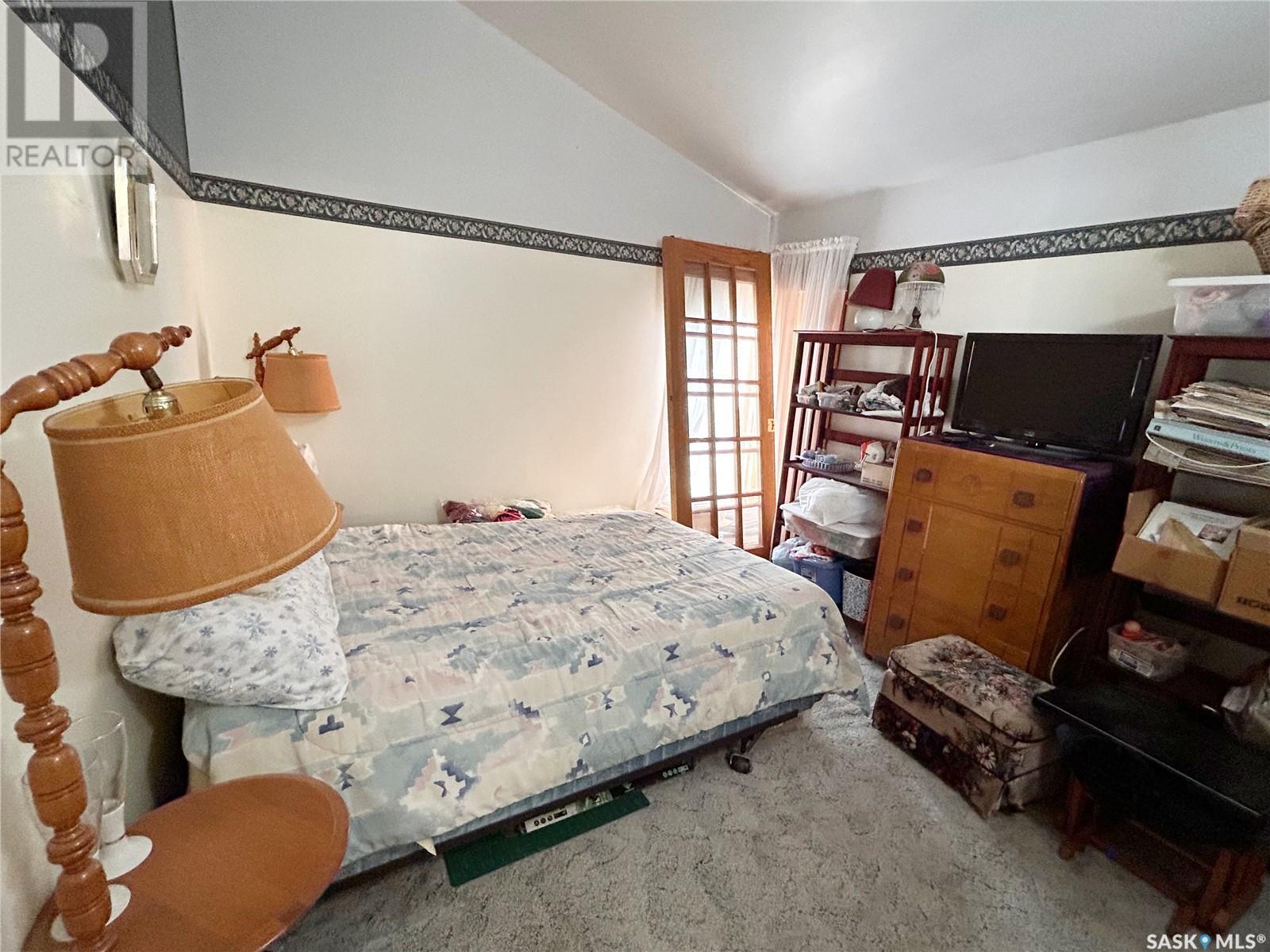 11 Warren Street, Redvers, Saskatchewan  S0C 2H0 - Photo 12 - SK986393