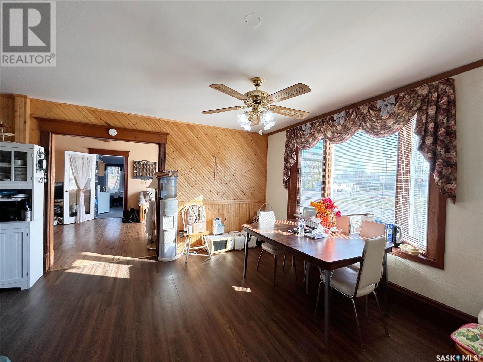 11 Warren Street, Redvers, Saskatchewan  S0C 2H0 - Photo 6 - SK986393