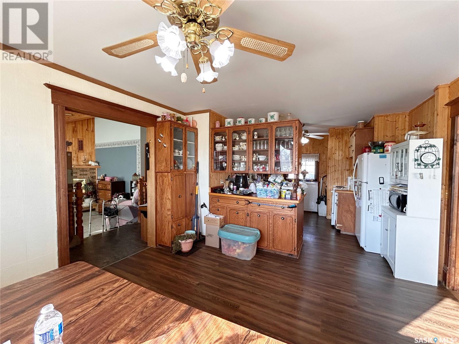 11 Warren Street, Redvers, Saskatchewan  S0C 2H0 - Photo 8 - SK986393