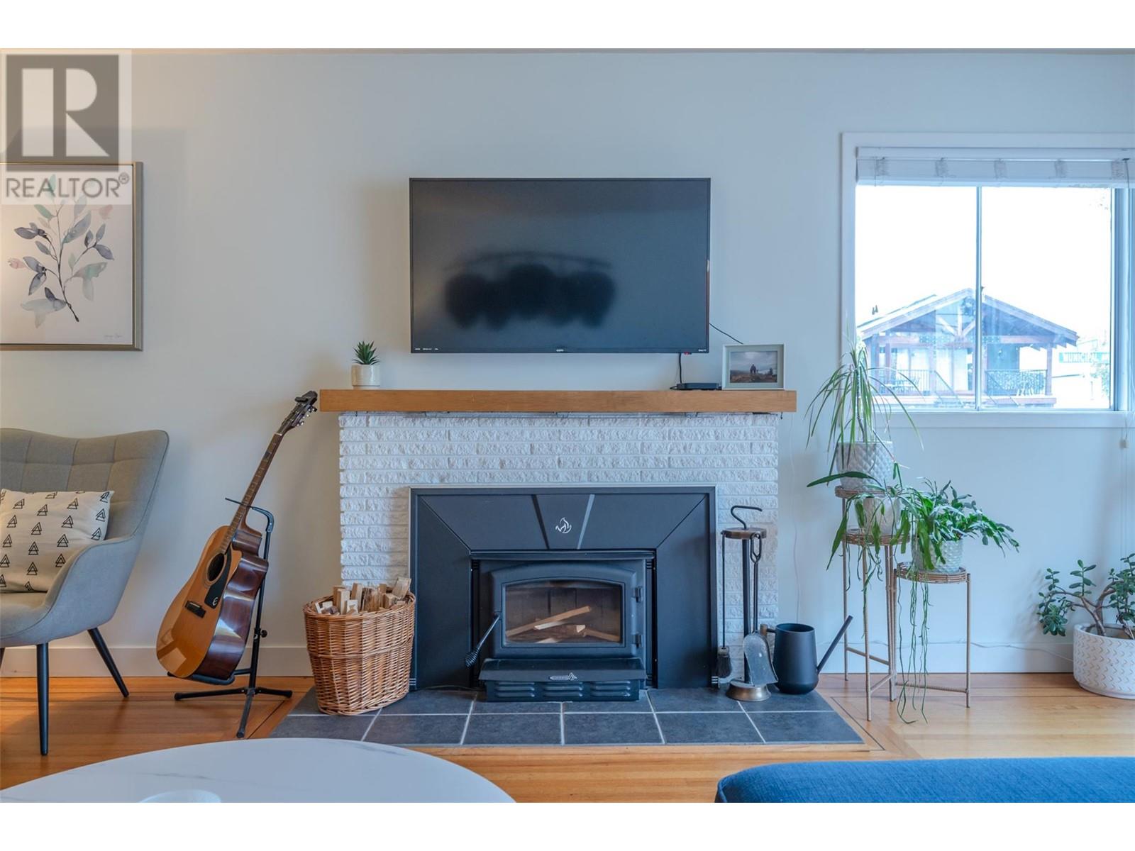Property at 1301 BALFOUR Street image 3