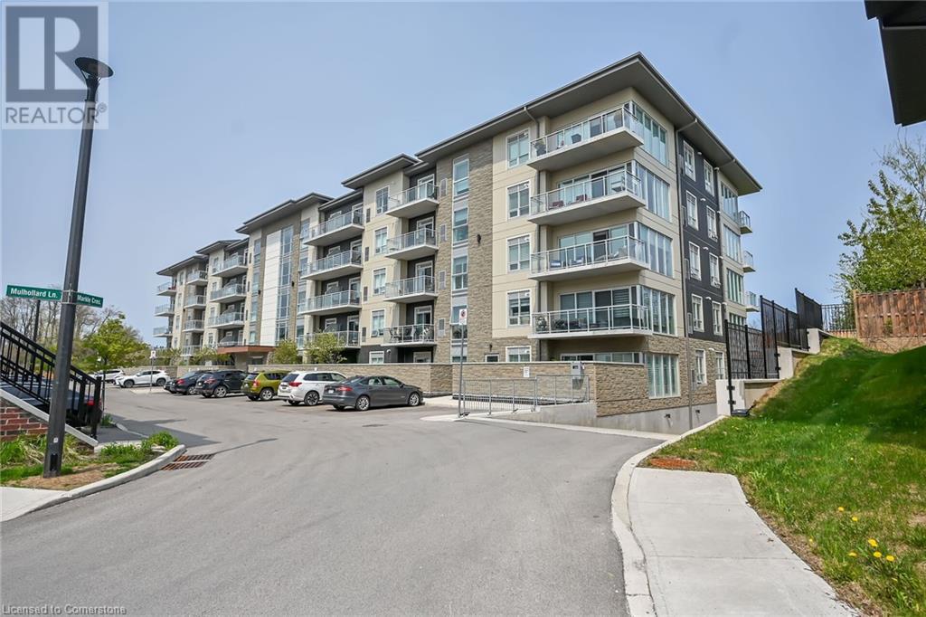 16 MARKLE Crescent Unit# 303, Ancaster, Ontario