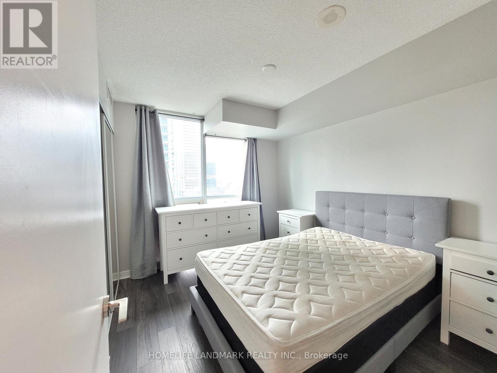 1207 - 18 Harbour Street, Toronto, Ontario  M5J 2Z6 - Photo 6 - C9416896