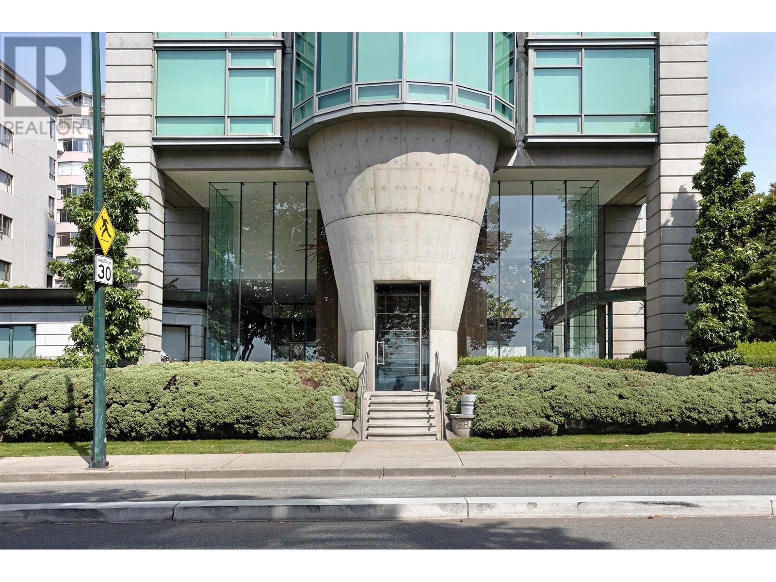 Listing Picture 37 of 40 : 1600 1919 BEACH AVENUE, Vancouver / 溫哥華 - 魯藝地產 Yvonne Lu Group - MLS Medallion Club Member
