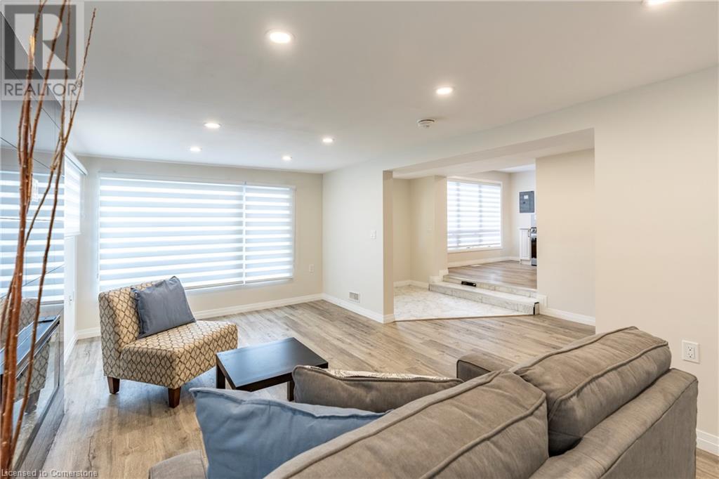 34 Dooley Drive, Kitchener, Ontario  N2A 1L4 - Photo 7 - 40662126