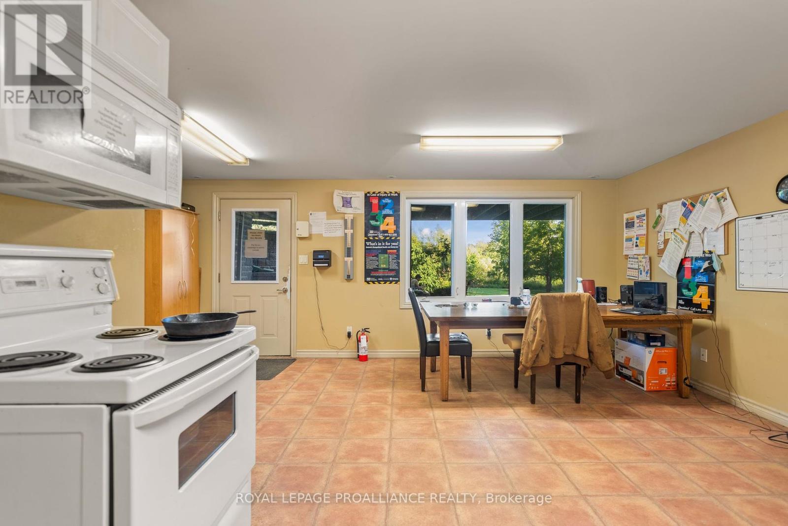 46 Stapleton Road, Prince Edward County, Ontario  K0K 2T0 - Photo 23 - X9417311