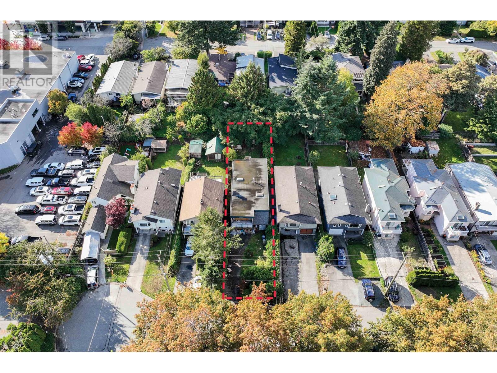 1685 BOWSER AVENUE, North Vancouver, British Columbia One Percent