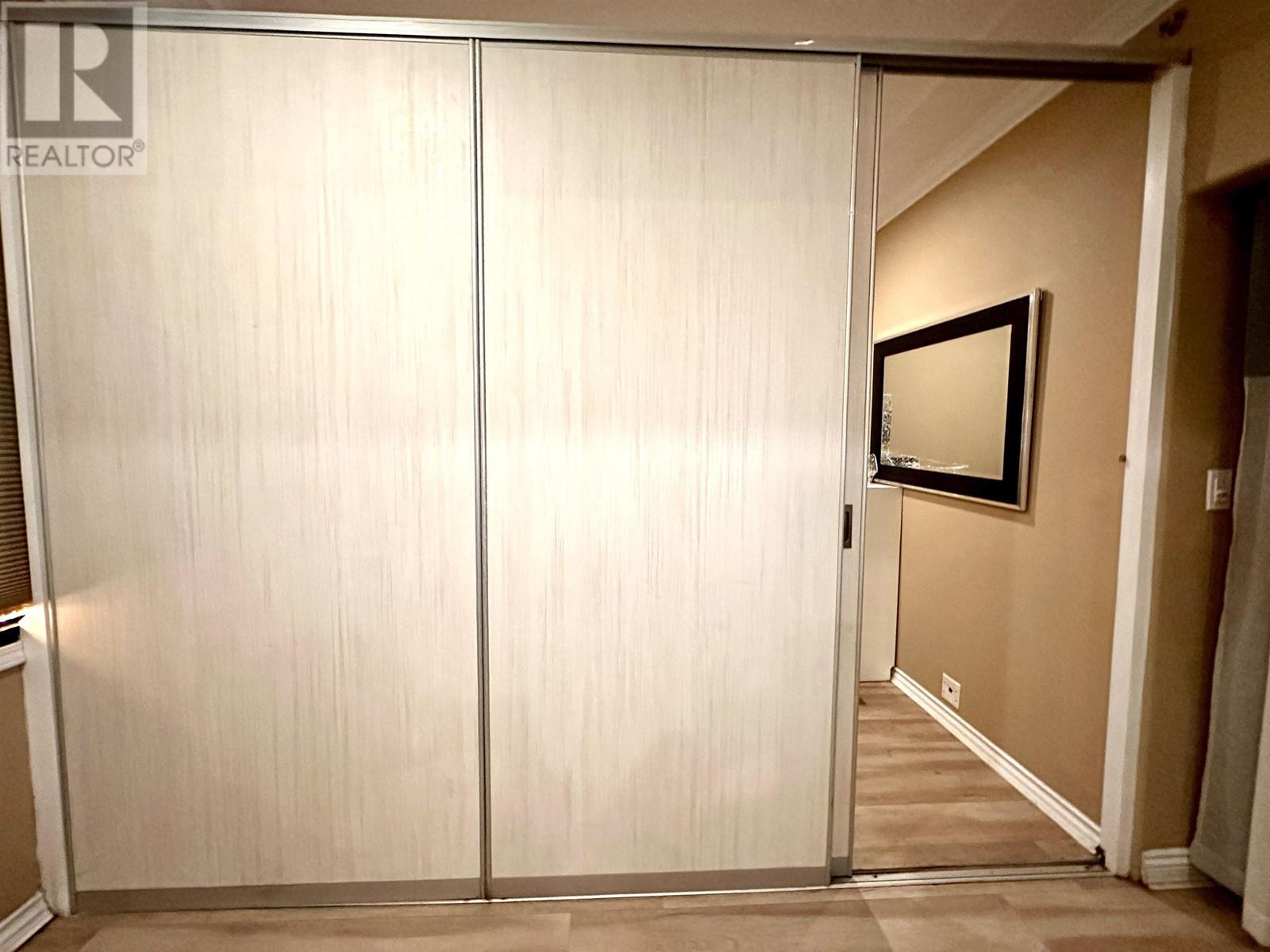 Property at 121 W BROADWAY image 3