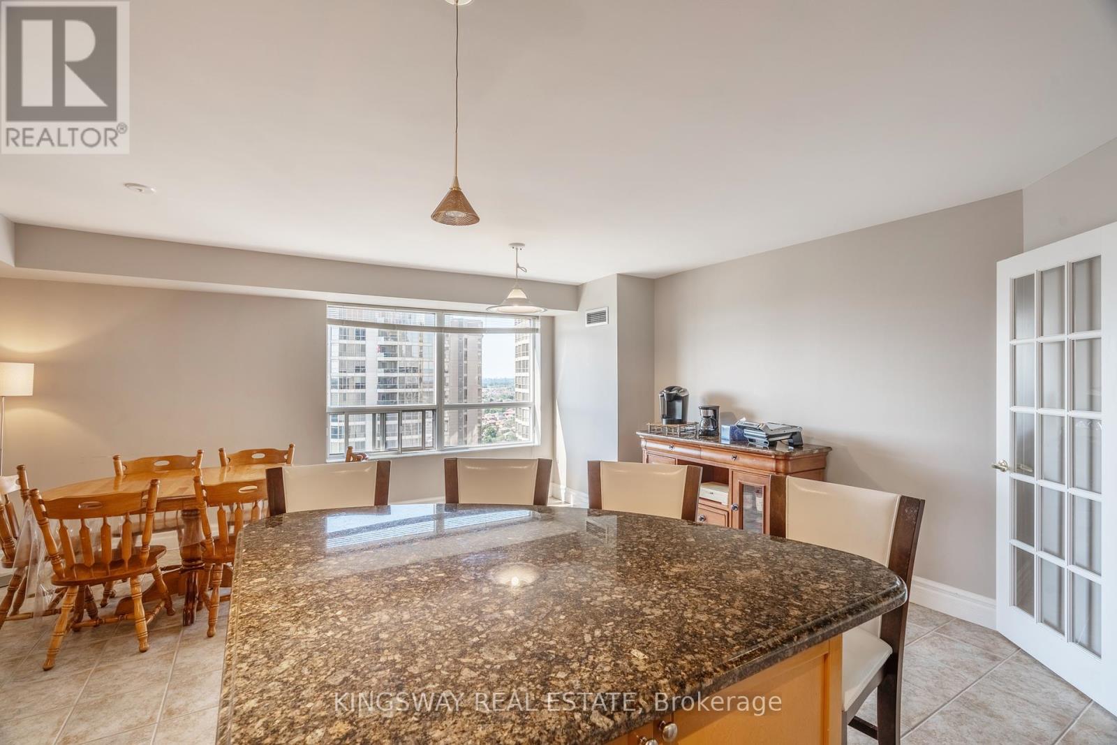 2018 - 25 Kingsbridge Garden Circle, Mississauga, Ontario  L5R 4B1 - Photo 10 - W9417421