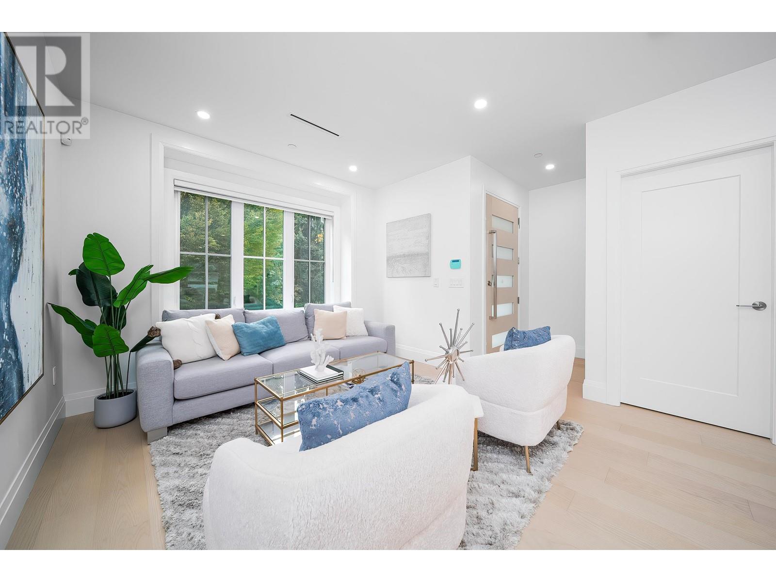 2855 Rosemont Drive, Vancouver, British Columbia  V5S 2C6 - Photo 11 - R2936926