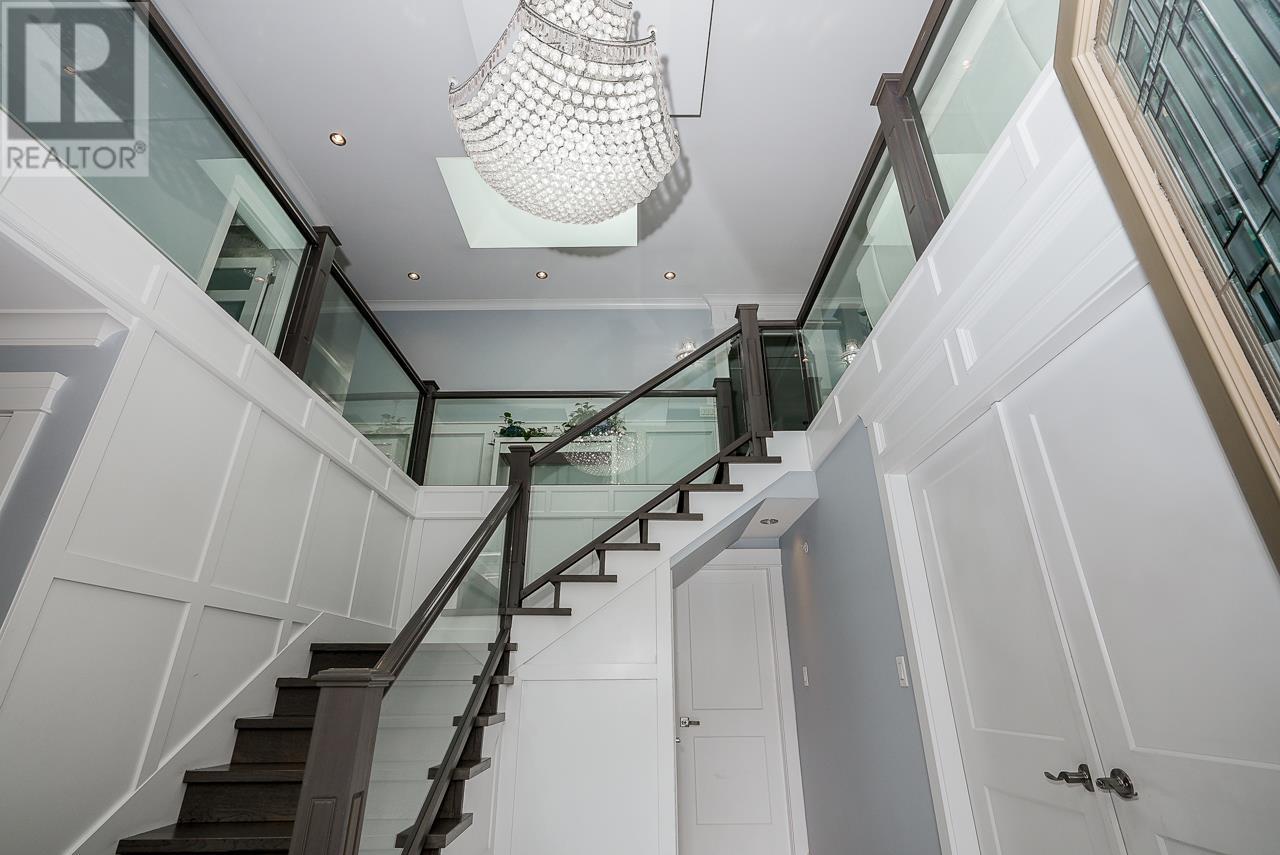 1337 Judd Road, Squamish, British Columbia  V0N 1H0 - Photo 2 - R2937033
