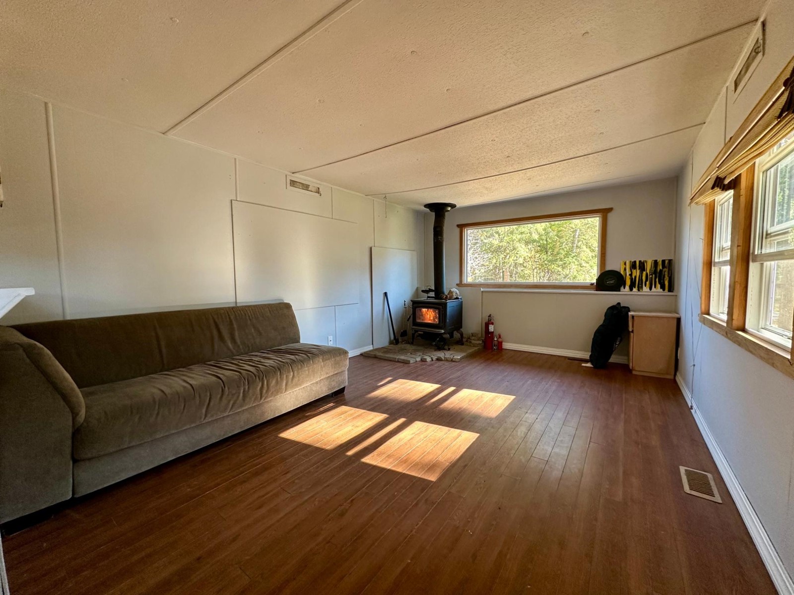 1982 LOFF ROAD, Castlegar, British Columbia One Percent Realty Ltd