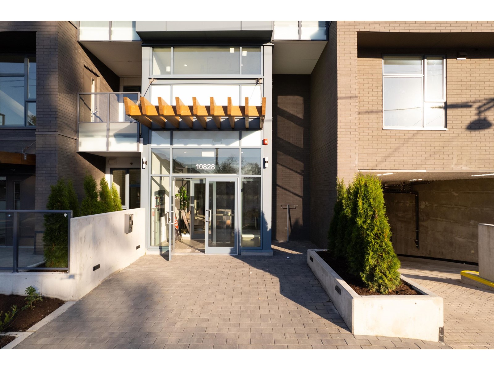 Property at W202 10828 139A STREET image 3
