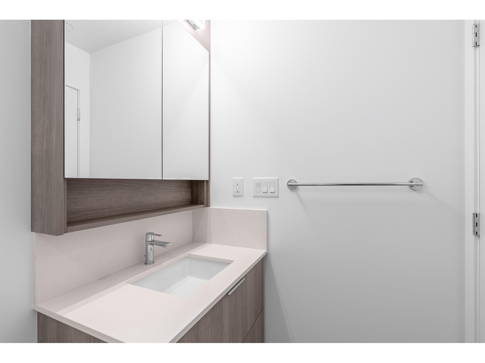 W202 10828 139a Street, Surrey, British Columbia  V3R 0H3 - Photo 19 - R2935491