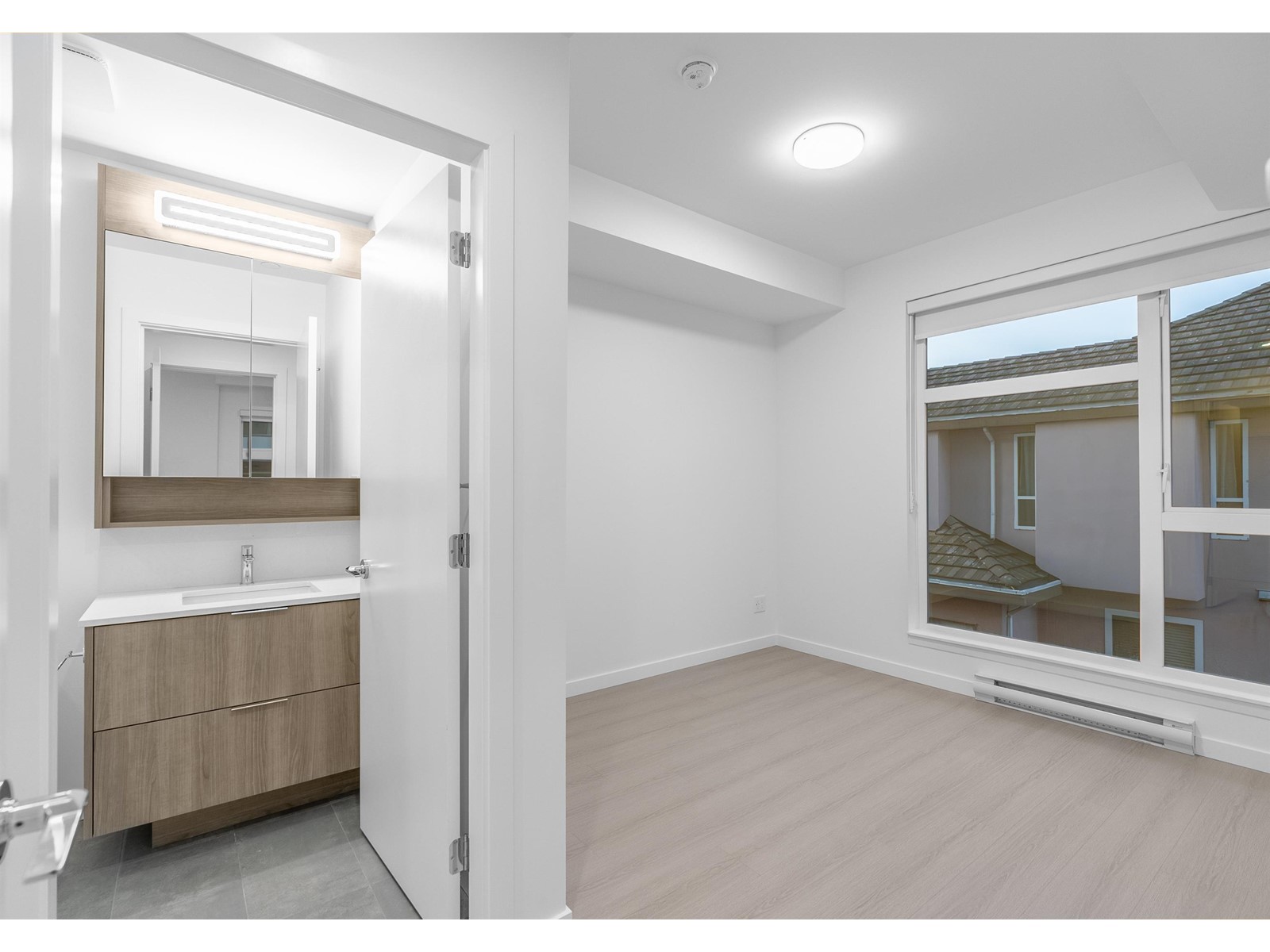 W202 10828 139a Street, Surrey, British Columbia  V3R 0H3 - Photo 15 - R2935491