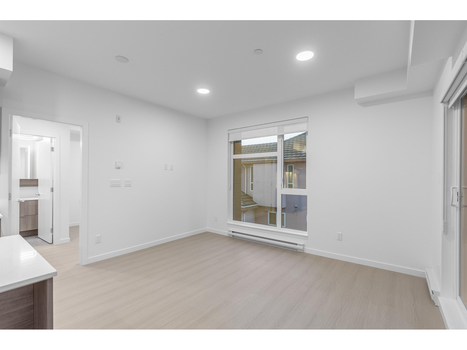 W202 10828 139a Street, Surrey, British Columbia  V3R 0H3 - Photo 12 - R2935491