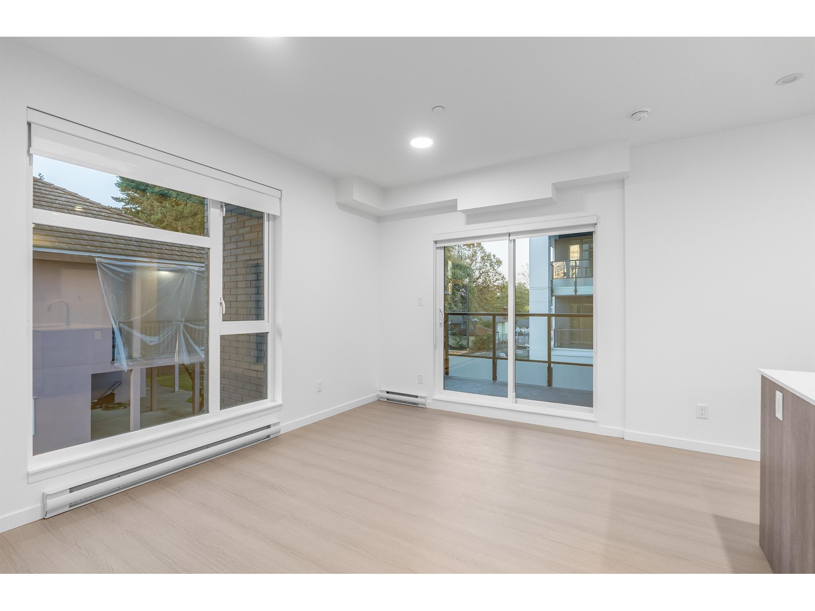 W202 10828 139a Street, Surrey, British Columbia  V3R 0H3 - Photo 13 - R2935491