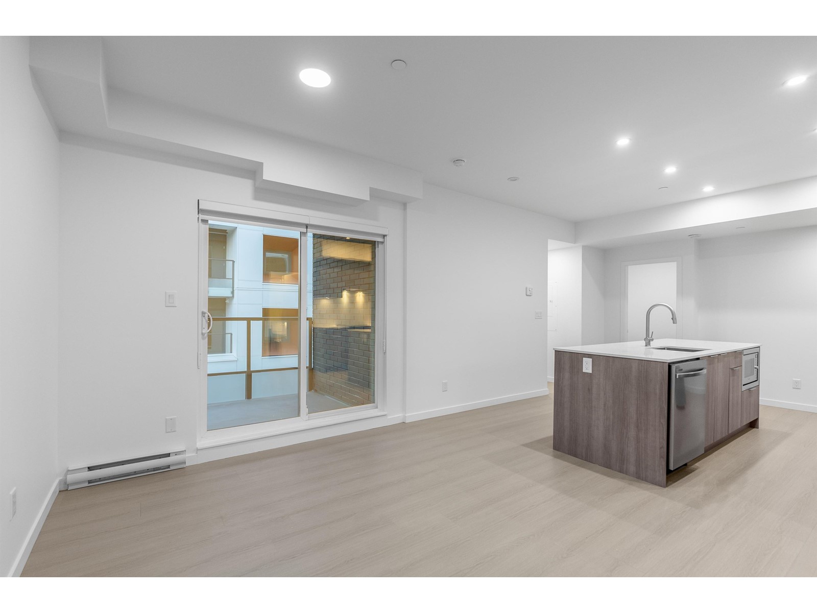 W202 10828 139a Street, Surrey, British Columbia  V3R 0H3 - Photo 14 - R2935491