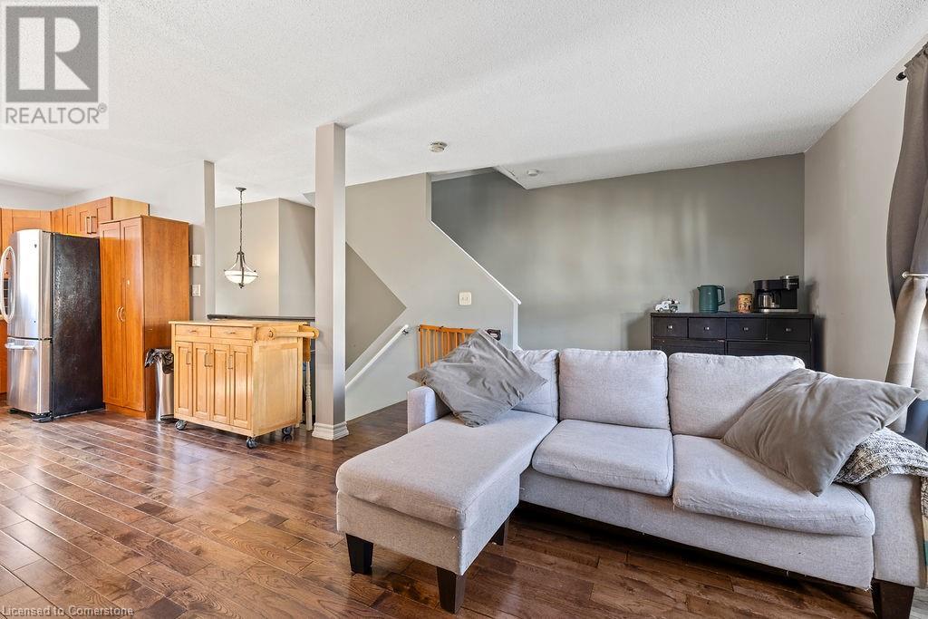 51 Caroga Court Unit# 10, Hamilton, Ontario  L9C 7C2 - Photo 2 - 40660874