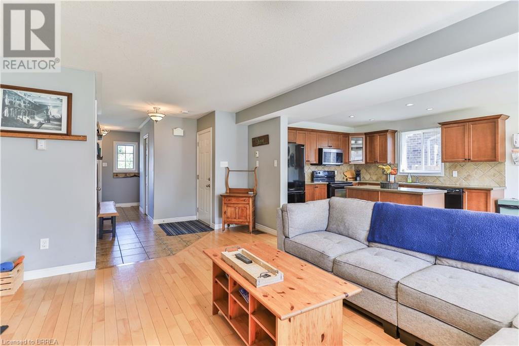 29 Fisher Street, Brantford, Ontario  N3T 0B3 - Photo 9 - 40640578