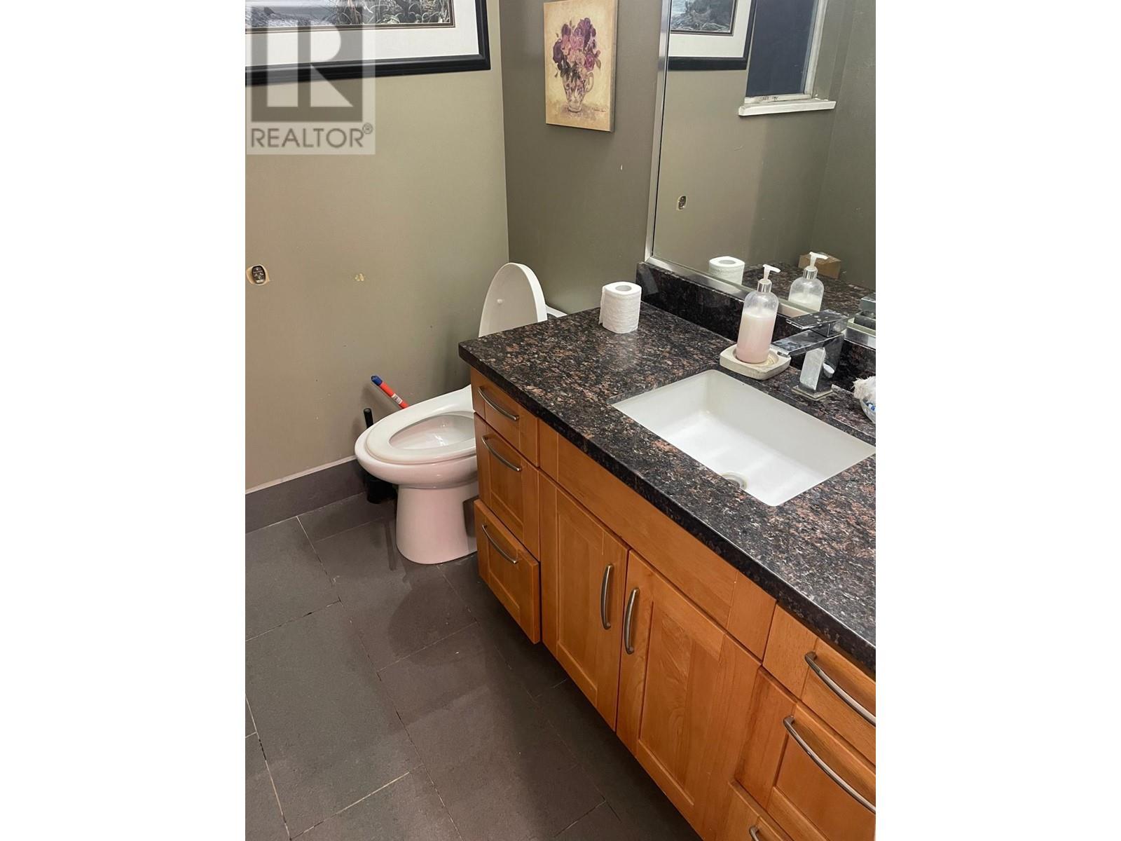 541 Tempe Crescent, North Vancouver, British Columbia  V7N 1E7 - Photo 4 - R2931640