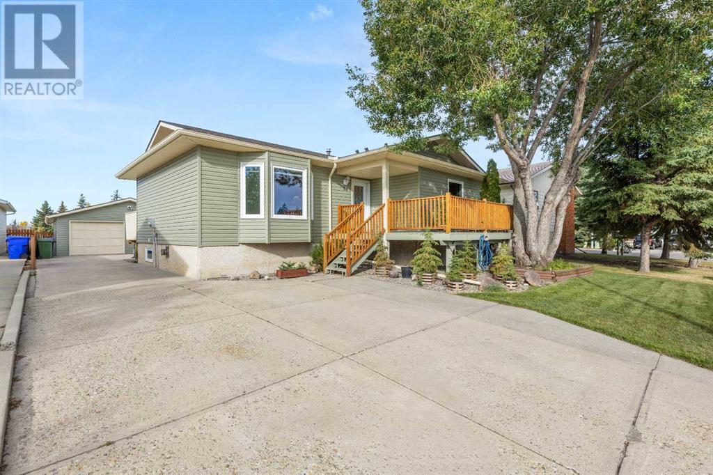 25 Beech Crescent, Olds, Alberta  T4H 1L8 - Photo 2 - A2168214