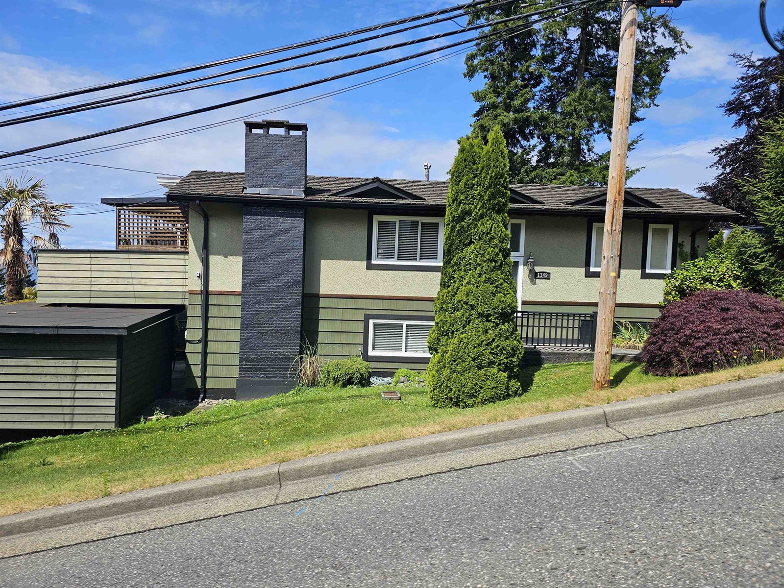 1349 Oxford Street, White Rock, British Columbia  V4B 3R1 - Photo 1 - R2936973