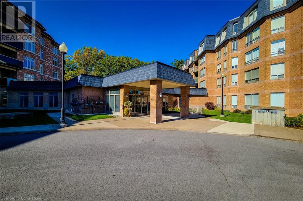 8111 Forest Glen Drive Unit# 102, Niagara Falls, Ontario  L2H 2Y7 - Photo 15 - 40666267