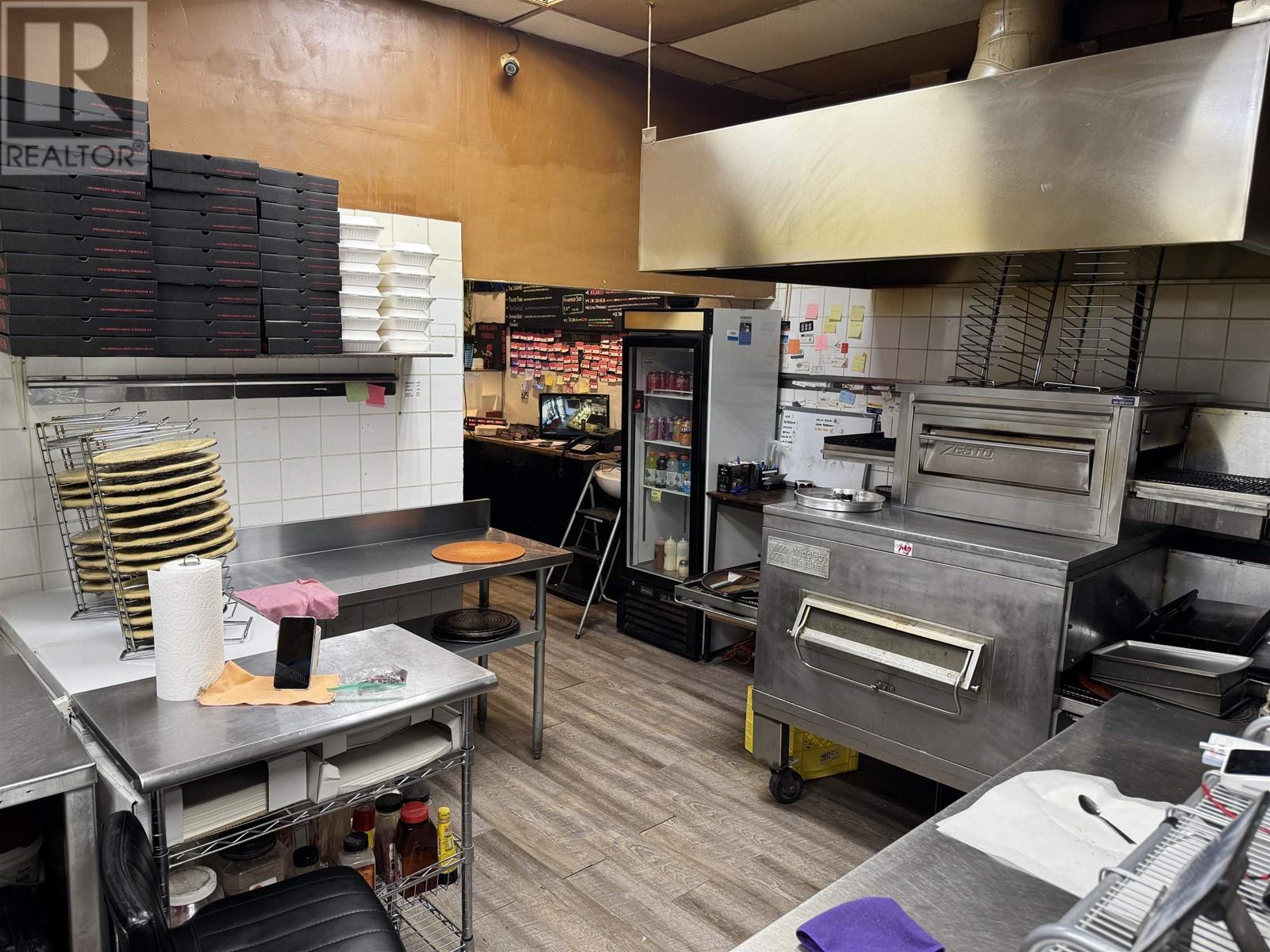 Listing Picture 2 of 7 : 1400 CONFIDENTIAL, Vancouver / 溫哥華 - 魯藝地產 Yvonne Lu Group - MLS Medallion Club Member