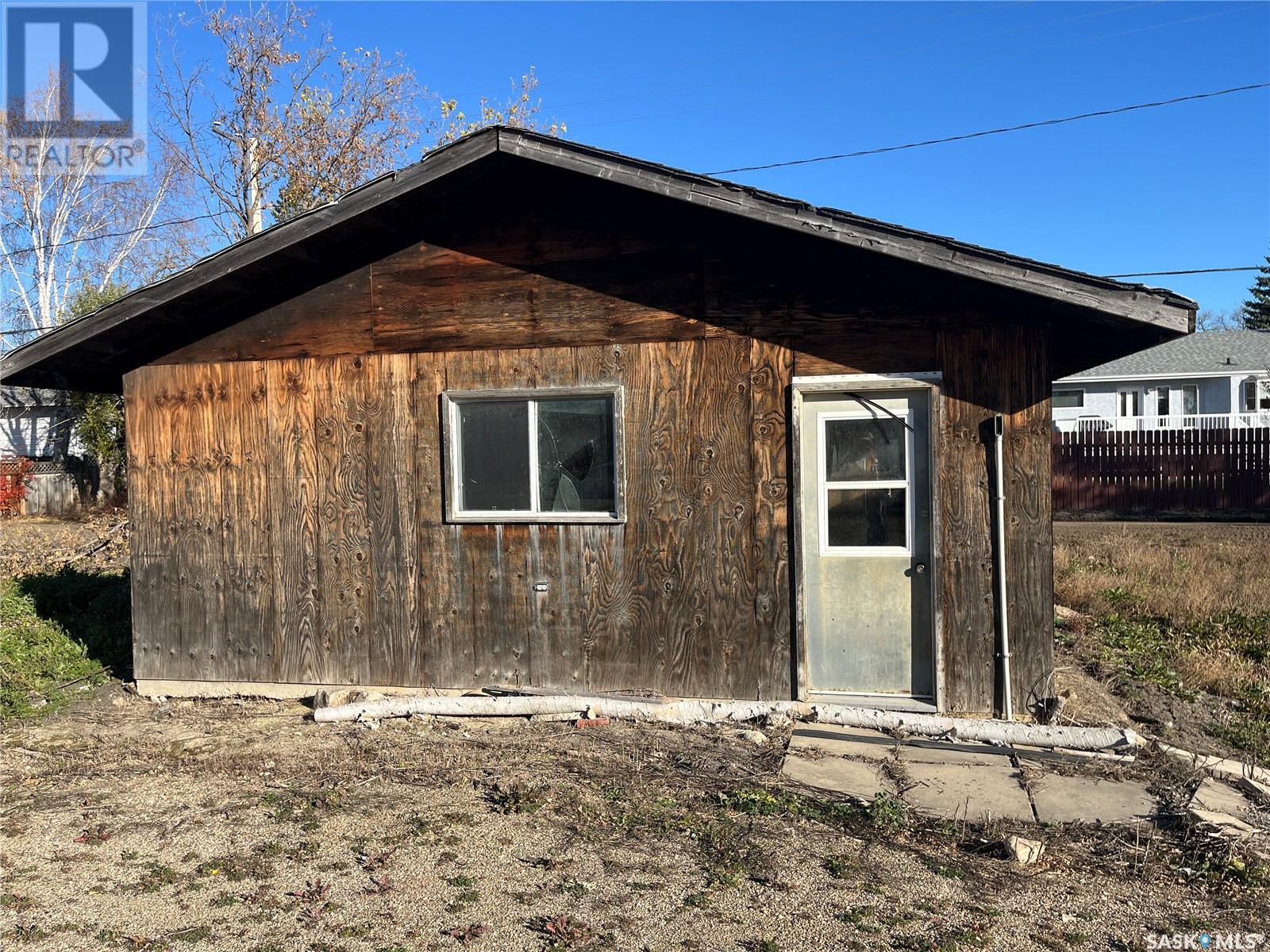 122 & 126 1st Street E, Wadena, Saskatchewan  S0A 4J0 - Photo 12 - SK986150