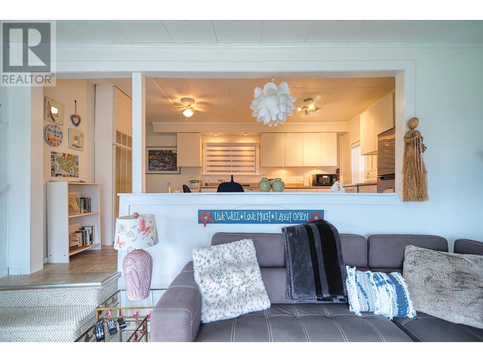 5218 Sunshine Coast Highway, Sechelt, British Columbia  V7Z 0C1 - Photo 7 - R2937119