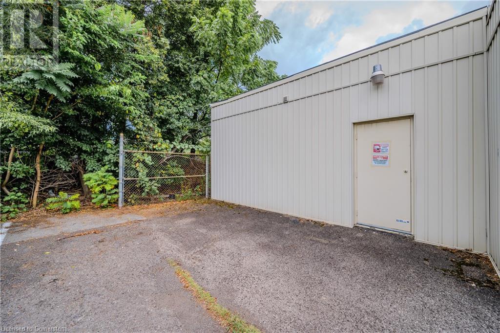 459 Enfield Road Unit# 4, Burlington, Ontario  L7T 2X5 - Photo 6 - XH4205091