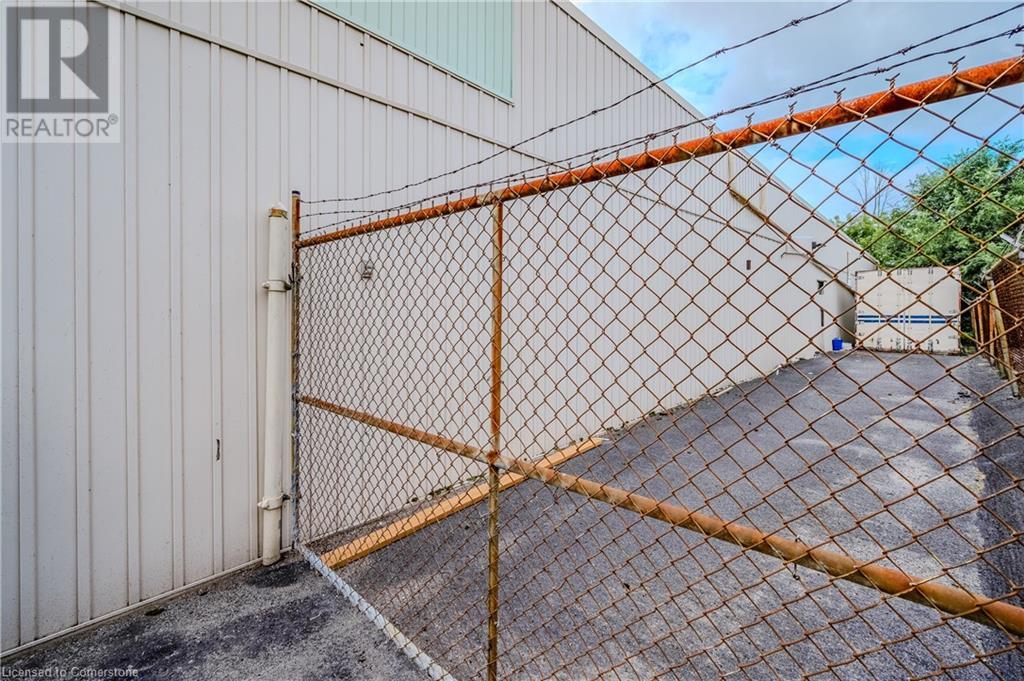 459 Enfield Road Unit# 2, Burlington, Ontario  L7T 2X5 - Photo 8 - XH4207040