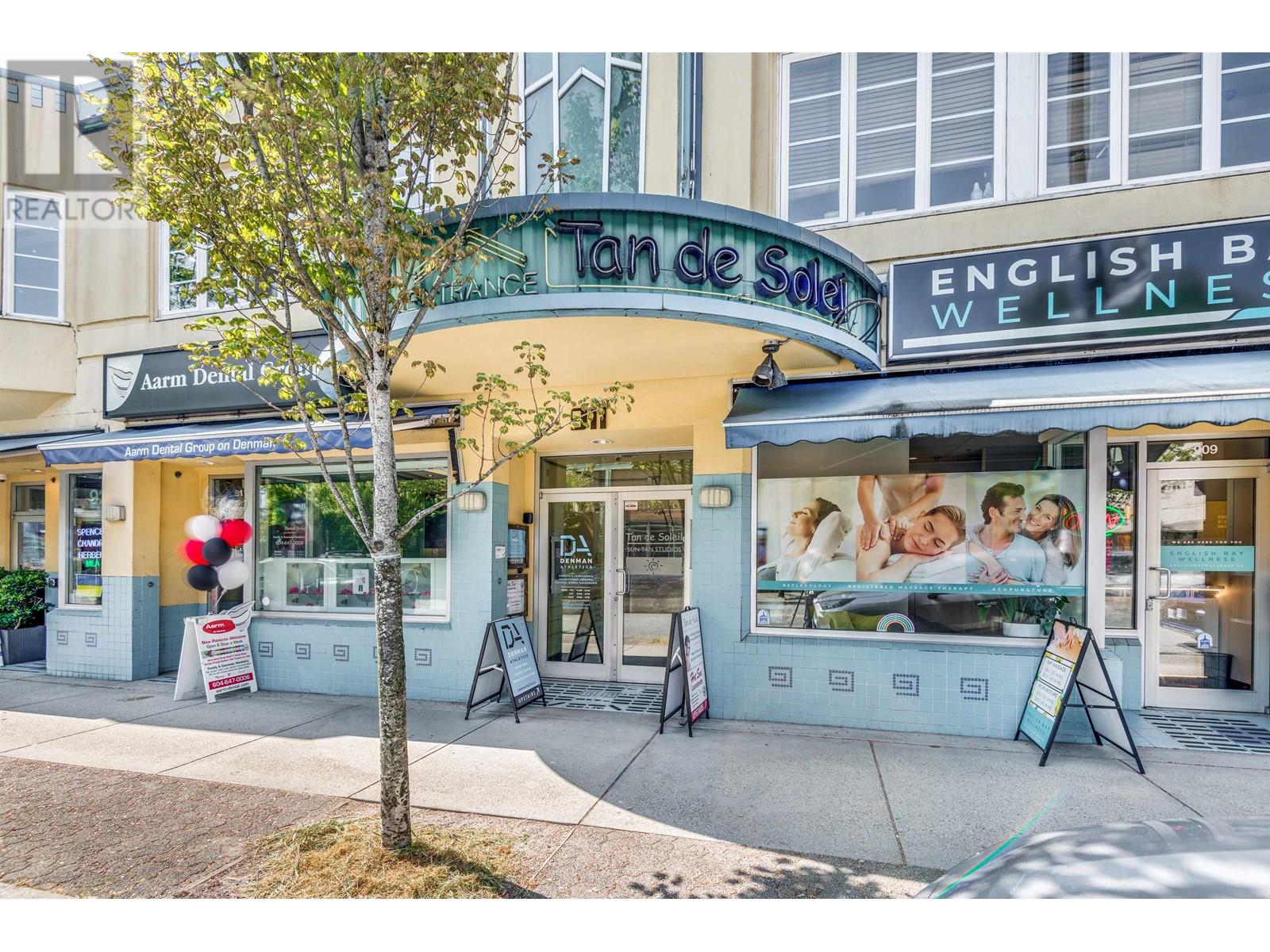 210 911 Denman Street, Vancouver, British Columbia  V6G 2L9 - Photo 3 - C8063619