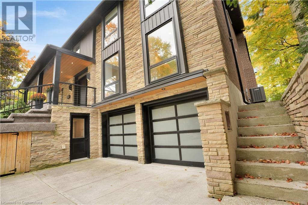 239 Corrie Crescent, Waterloo, Ontario  N2L 5W3 - Photo 3 - 40663370