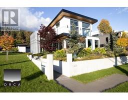 2495 MATHERS AVENUE, west vancouver, British Columbia